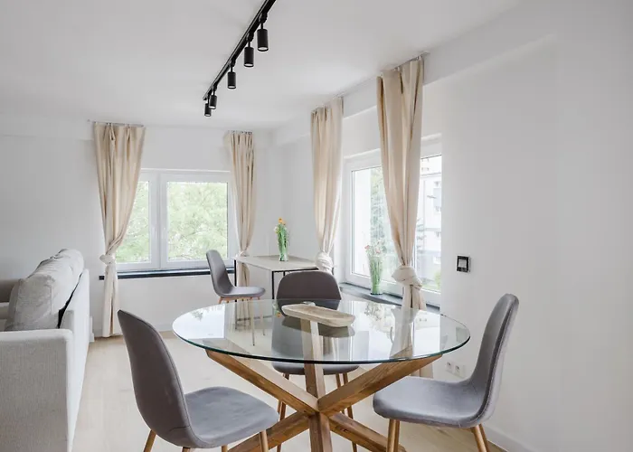 Grunwald Raszynska Bright By Bookinghost 포즈난