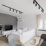 Apartment Grunwald Raszynska Bright By Bookinghost