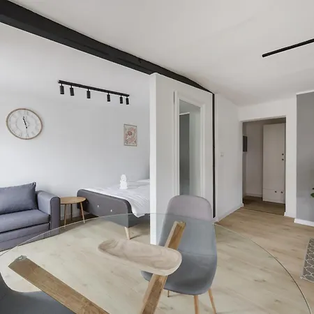 Apartment Grunwald Raszynska Bright By Bookinghost Poznan