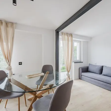 Grunwald Raszynska Bright By Bookinghost *