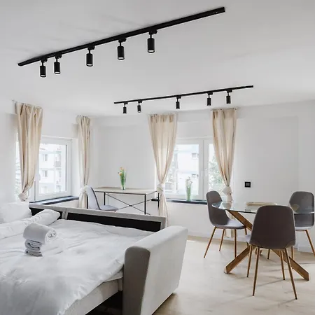 Grunwald Raszynska Bright By Bookinghost Appartement