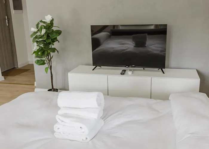 Apartamento Grunwald Raszynska Bright By Bookinghost *