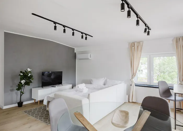 Apartamento Grunwald Raszynska Bright By Bookinghost