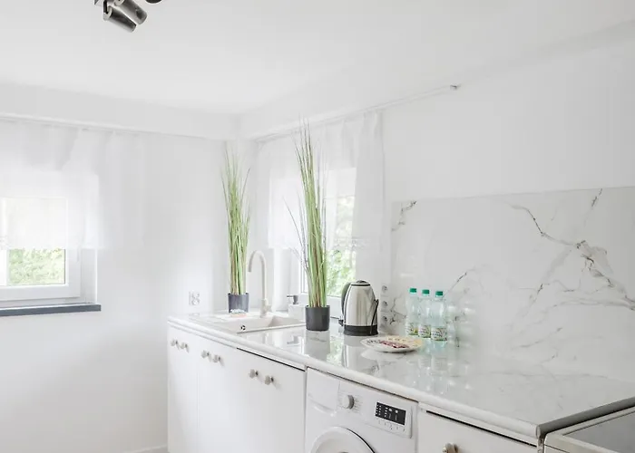 Grunwald Raszynska Bright By Bookinghost Poznan